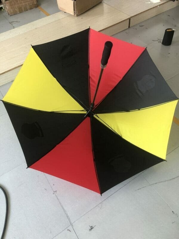 A 30in 190T Single Layer Auto Golf Umbrella with a black handle.