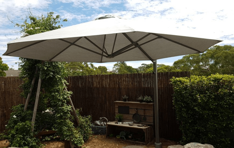 Cantilever vs Offset Umbrella